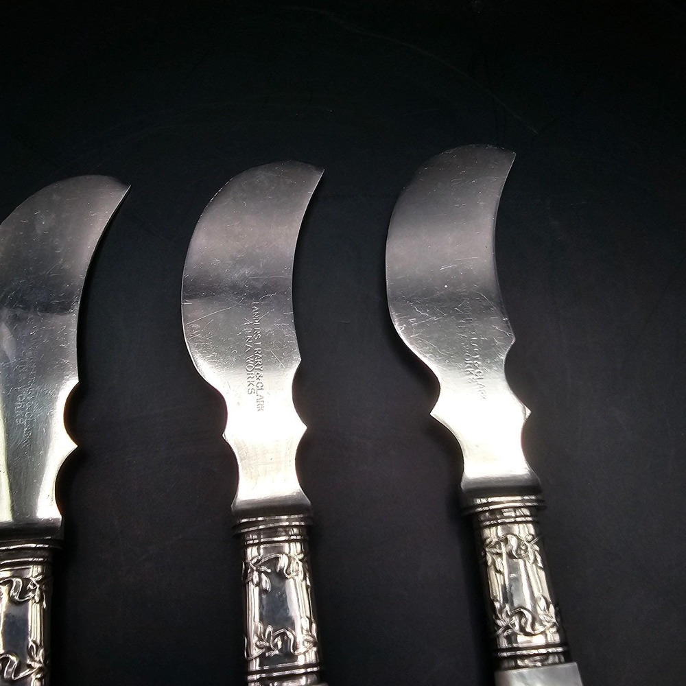 Vintage Landers Frary & Clark Sterling Silver Mother of Pearl Butter Knife Set 4 - Picture 4 of 10